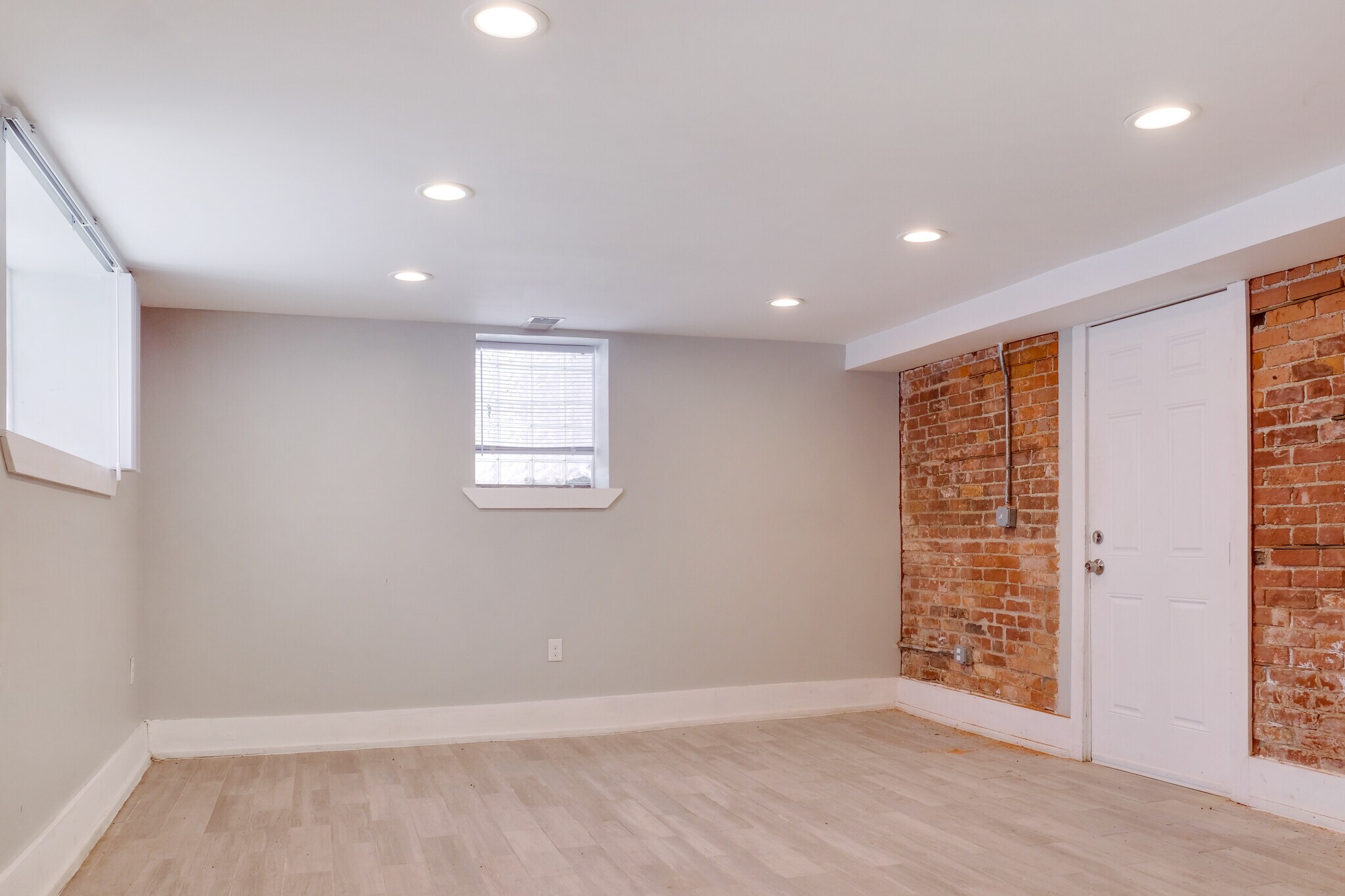 Building Photo - 109 Leicester Ct