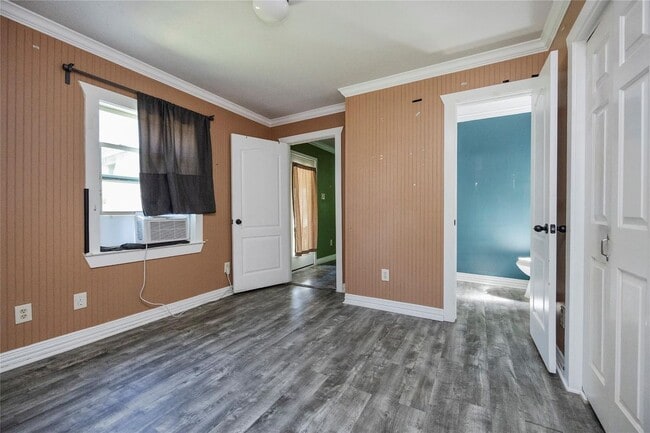 Building Photo - 2205 Willow Cove Dr