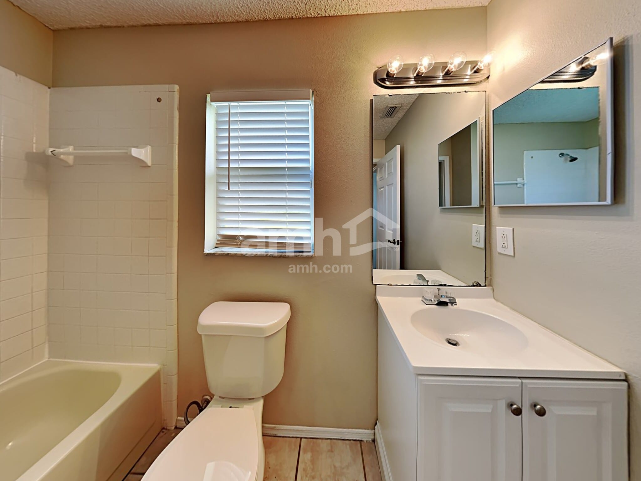 Building Photo - 893 Ferry Landing Ln