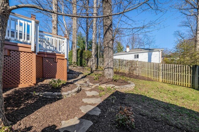 Building Photo - 2015 Freedom Ln