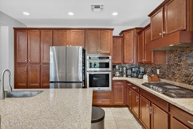 Building Photo - 8984 W Diana Ave