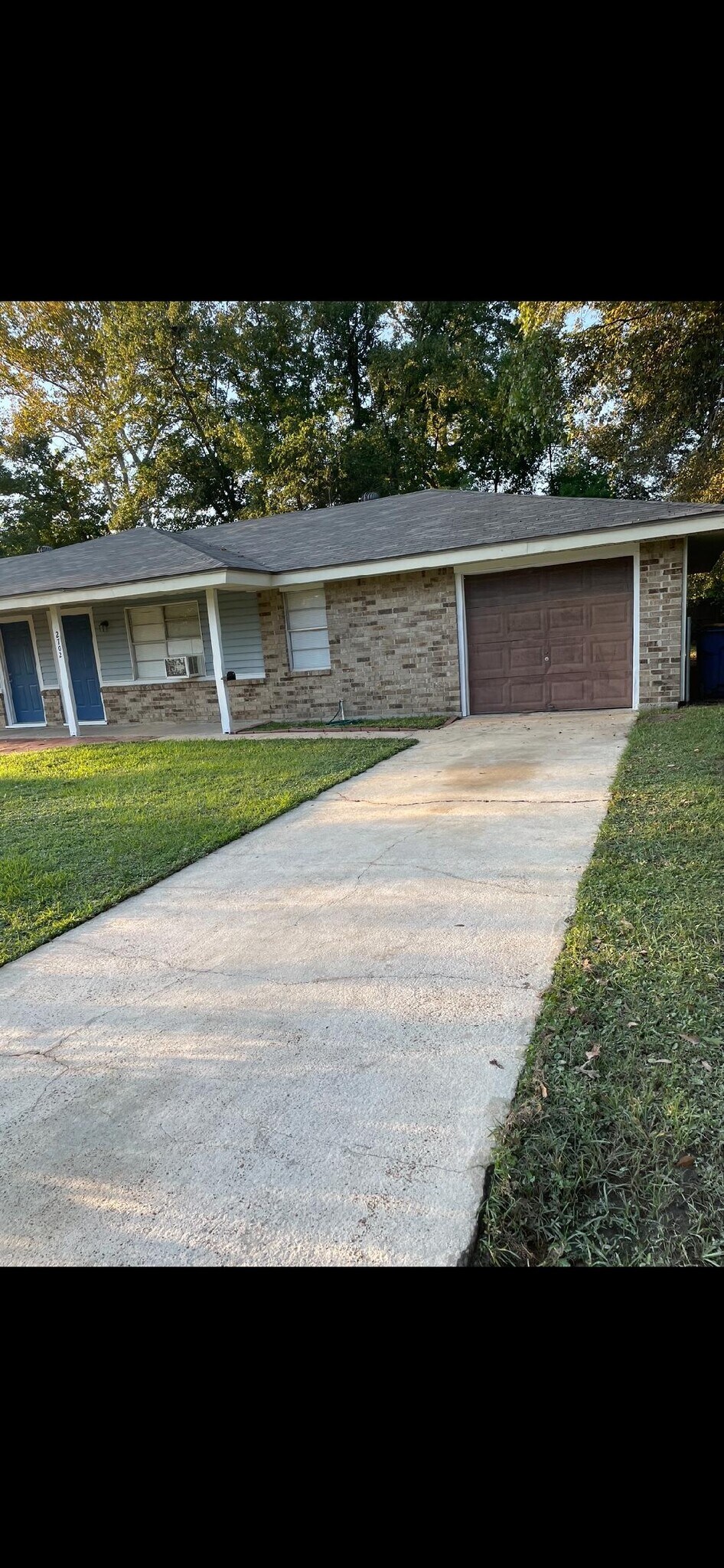 Building Photo - 2704 Houston St