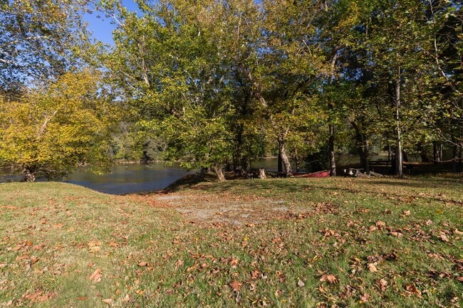 Building Photo - 1 bed, 1 bath River View Cottage in Charle...