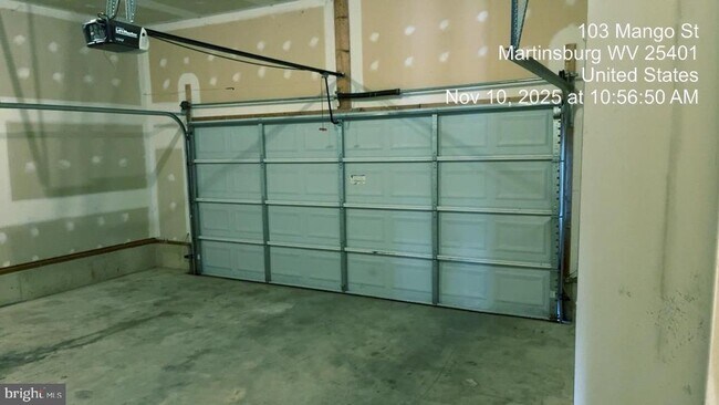 Building Photo - 103 Mango Street