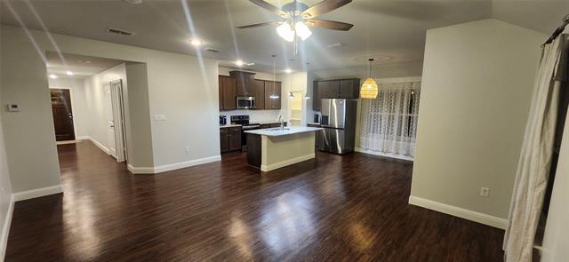 Building Photo - 104 Arrowhead Dr