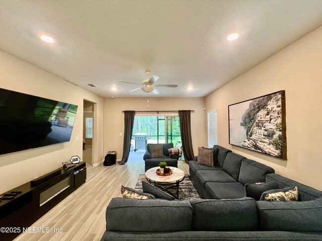 Building Photo - 2904 Armsdale Rd