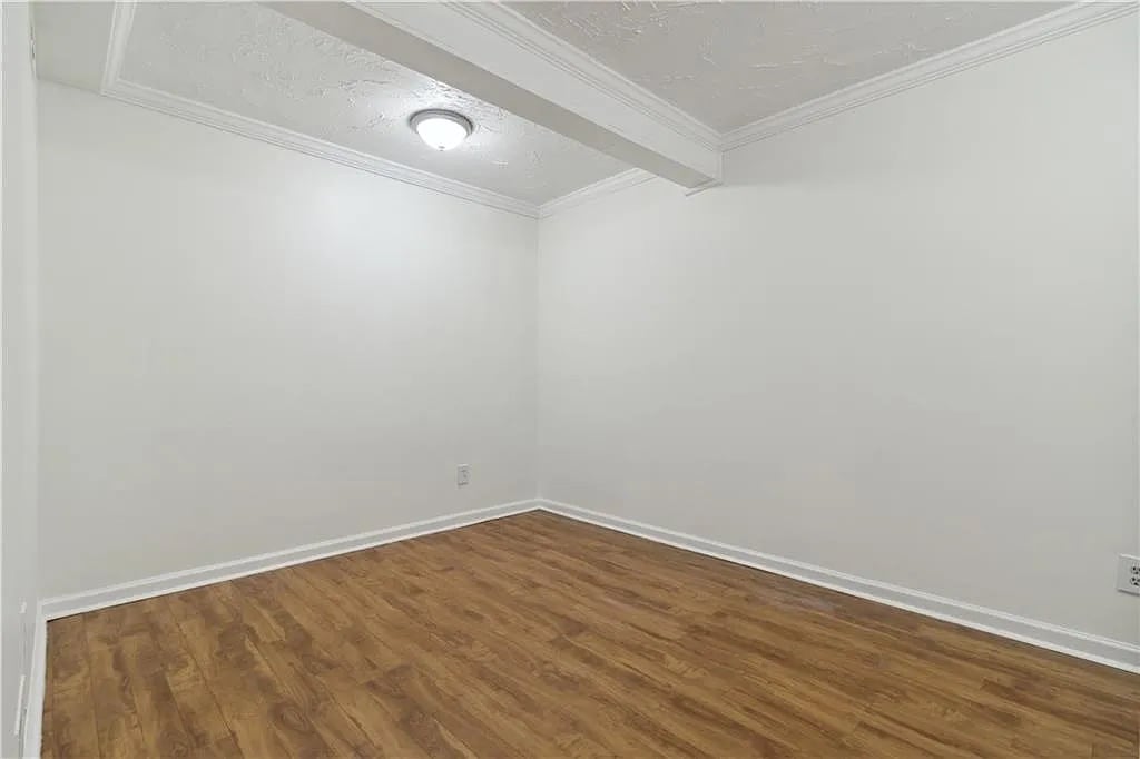 Building Photo - Room in House on Wedgewood Dr