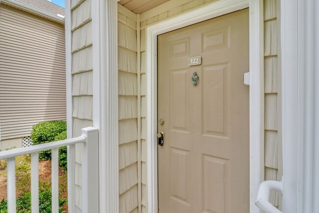 Building Photo - Stunning Top Floor 3 Bedroom Condo with Marsh Views in Gated Summerfield Community