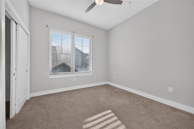 Building Photo - 2400 Louis Henna Blvd