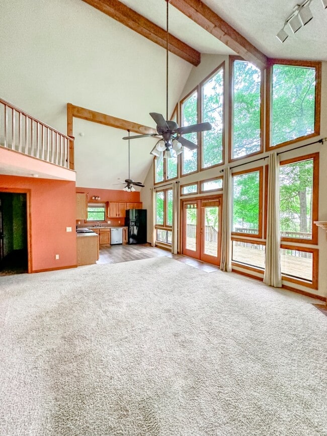 Building Photo - 652 Humphries Cove Rd