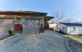 Building Photo - 2013 Wilson Rd