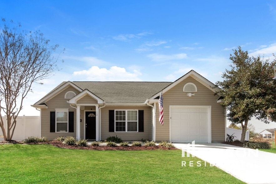 Primary Photo - 112 Maple Crest Dr