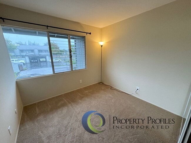 Building Photo - Spacious 3 Bdrm 2.5 Bath Mililani Townhouse