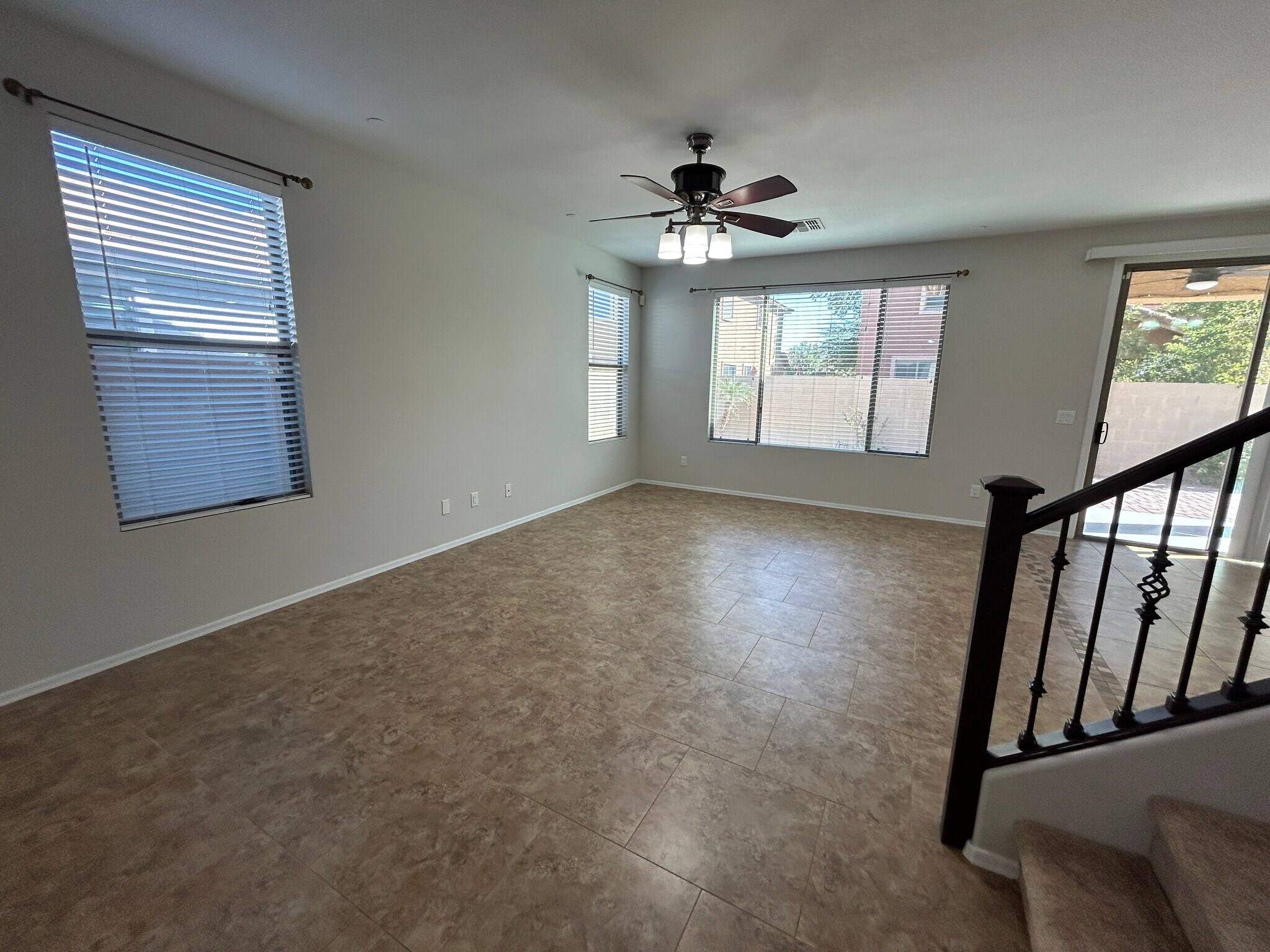 Building Photo - 4123 E Cherry Hills Dr