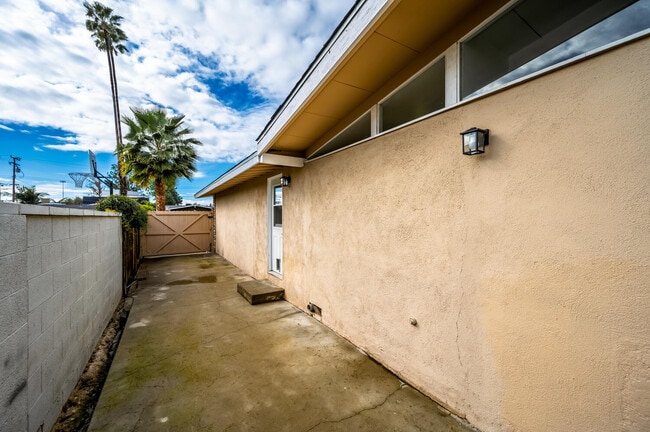 Building Photo - 14722 Candeda Pl