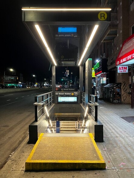 Subway 1 block away - 451 51st St