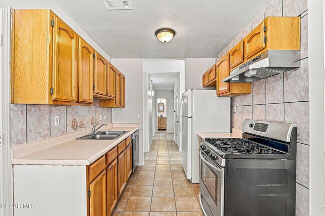 Building Photo - 11859 Urbici Soler Dr