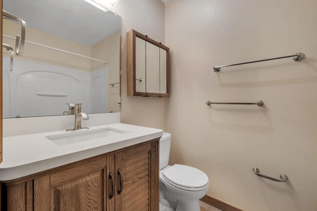 Building Photo - 2008 E Park Ave