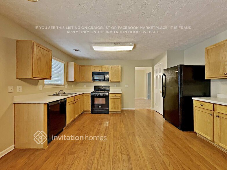 Building Photo - 1850 Skylar Leigh Dr