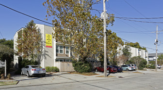 Building Photo - Napoleon Pointe