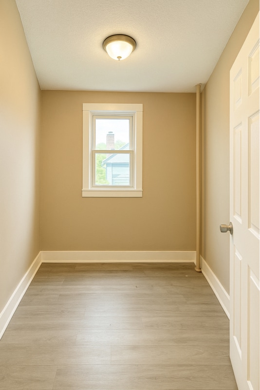 Building Photo - 7 Main St