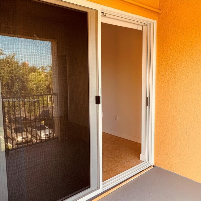 Building Photo - 2200 E Preserve Way