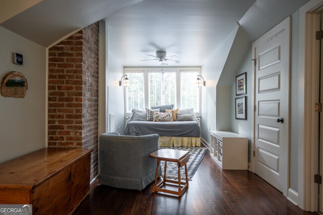 Building Photo - 290 Milledge Cir