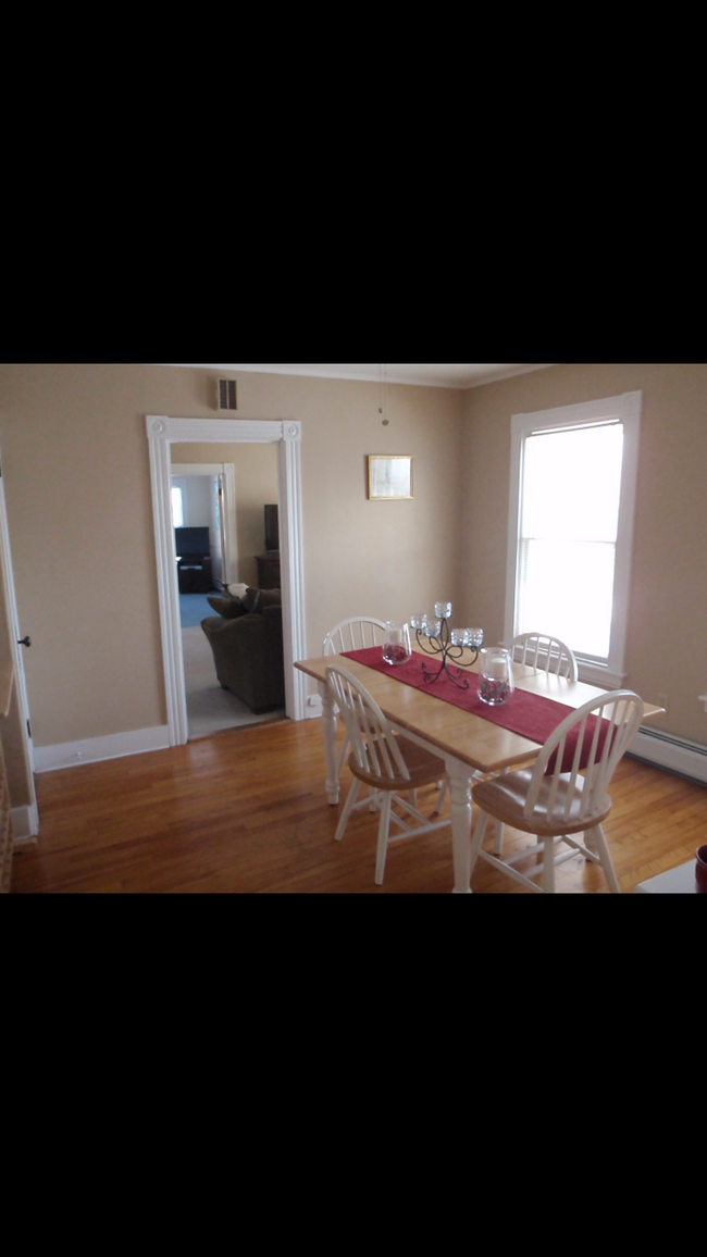 Dining Room - 130 Maple St