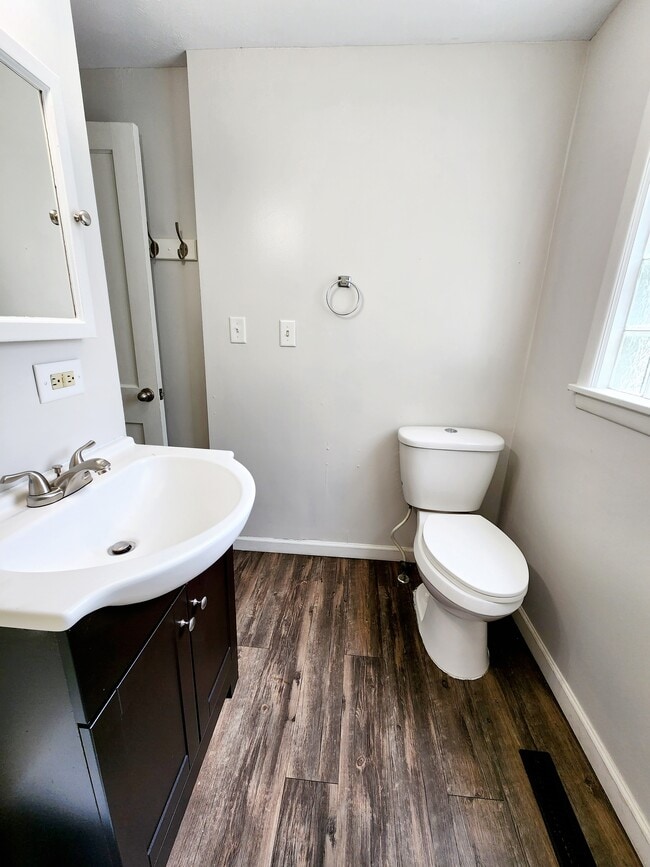 Bathroom #1 (view 2) - 54373 Terrace Ln