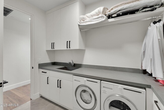 Building Photo - 6321 E Phoenician Blvd