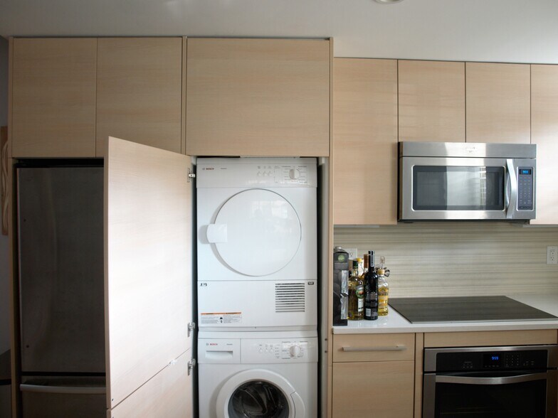 Washer/Dryer - 3511 13th St NW