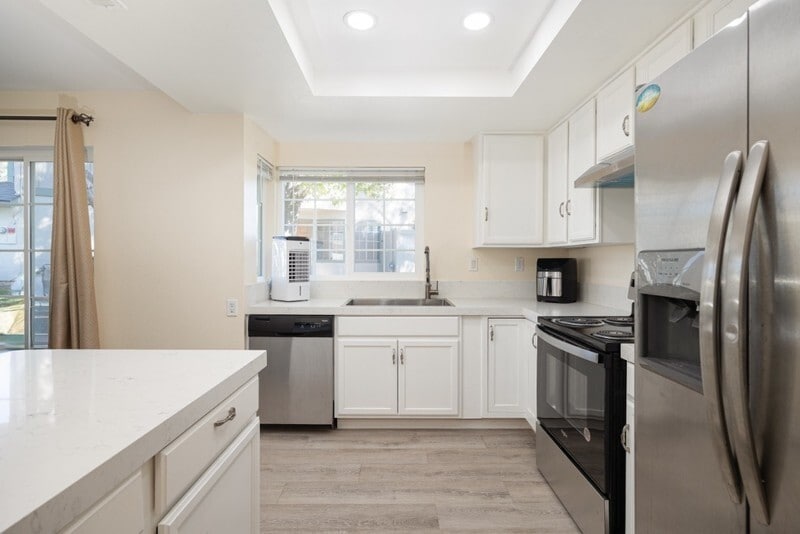 Building Photo - 2404 Manzana Way