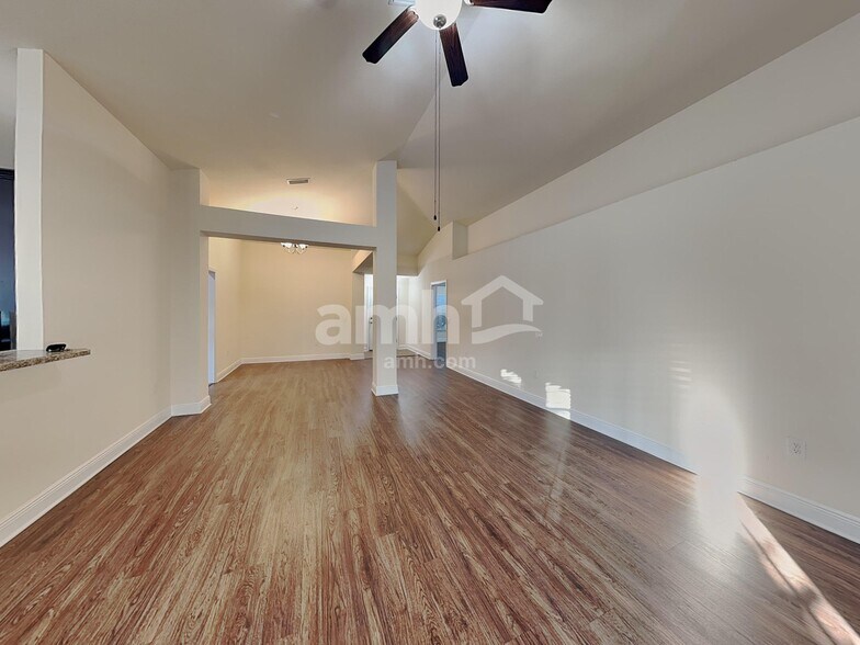 Building Photo - 10710 Standing Stone Dr