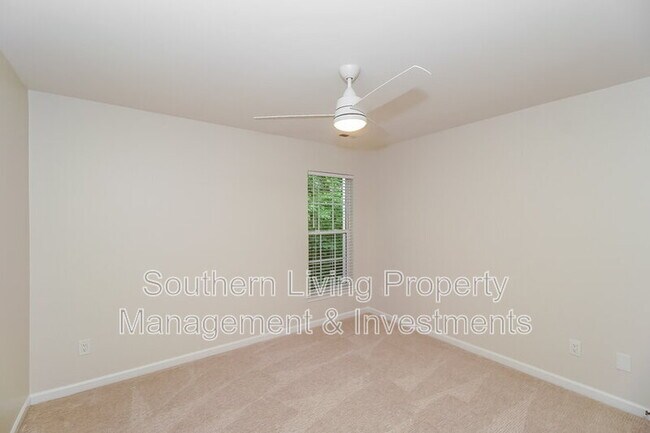 Building Photo - 10310 Blakeney Preserve Dr