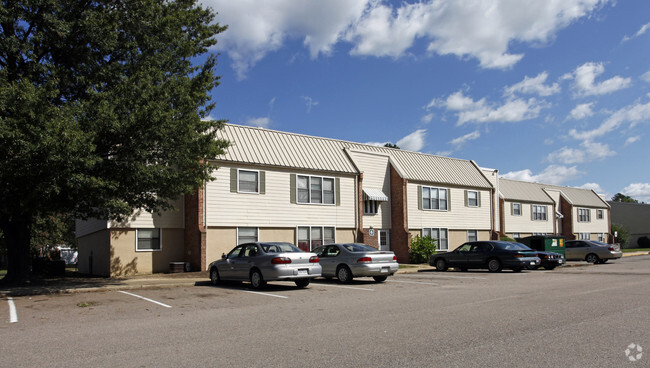 Building Photo - Cedarwood Manor