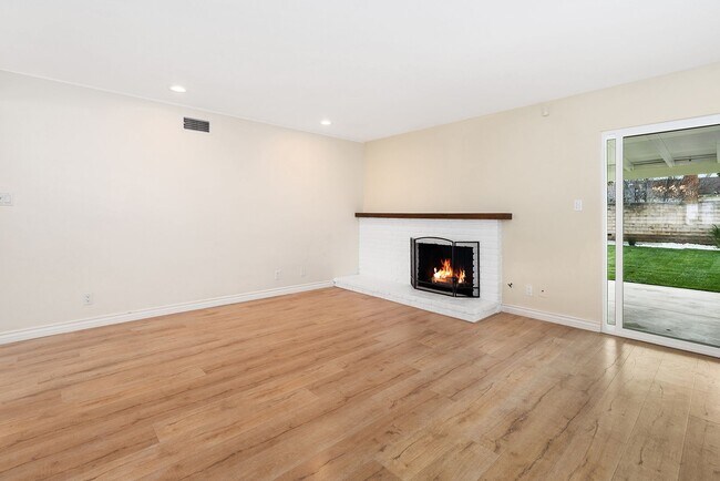 Building Photo - 3569 Austin Ave