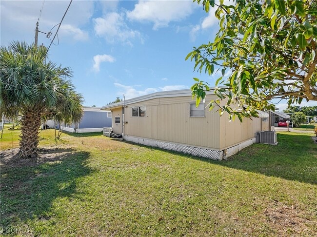 Building Photo - 14518 Battery Bend