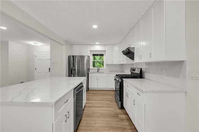 Building Photo - 5722 Port Dr