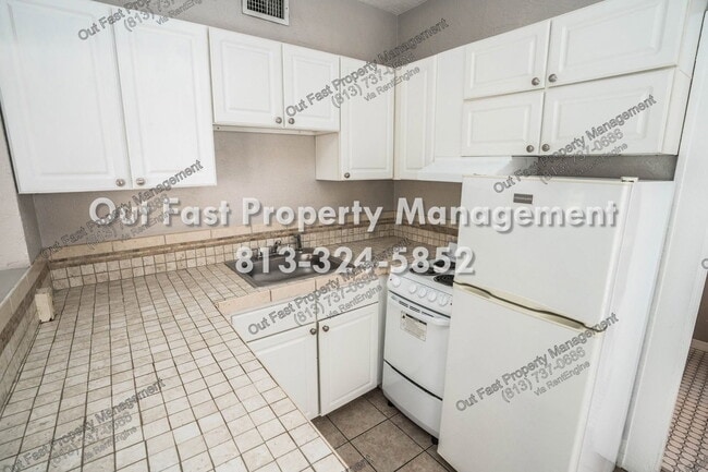 Building Photo - 549 2nd St N