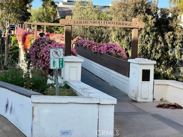 Building Photo - 608 Heliotrope Ave