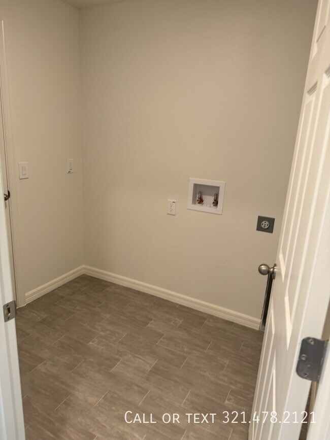 Building Photo - 1568 Seeley Cir NW
