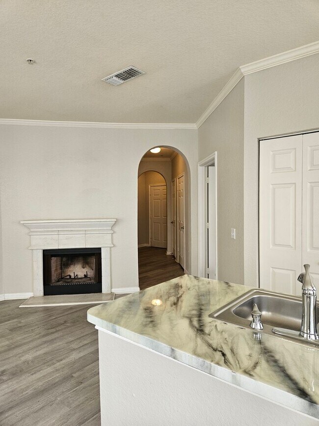 Building Photo - Nice 2/2 overlooking North Orange with Fireplace-FREE WATER/SEWER!