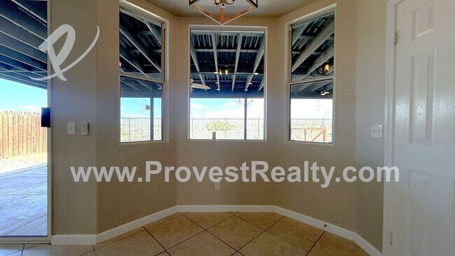 Building Photo - 9115 Honeysuckle Ave