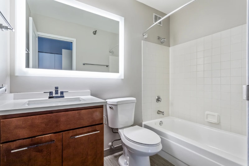 Building Photo - 463 E Ohio St