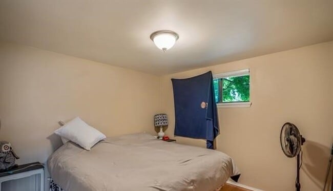 Building Photo - 1007-1011 E Lincoln Ave