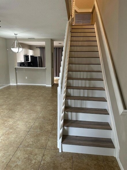 Building Photo - 661 NW 42nd Ave