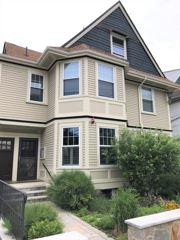 Building Photo - 27 Albion St