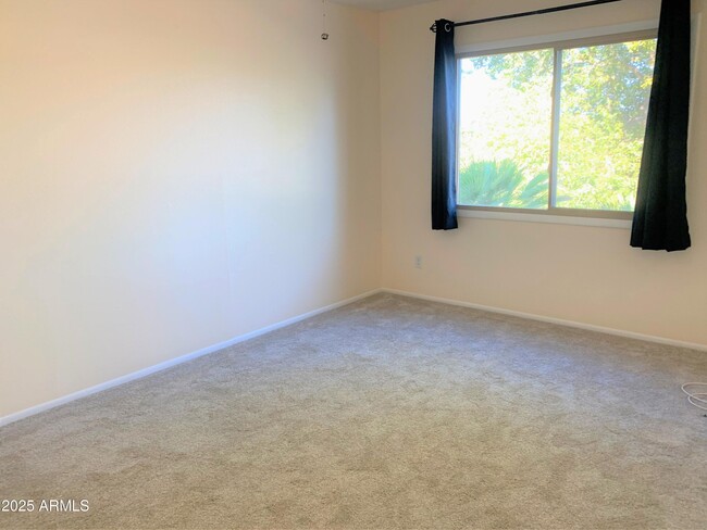 Building Photo - 8125 E Glenrosa Ave