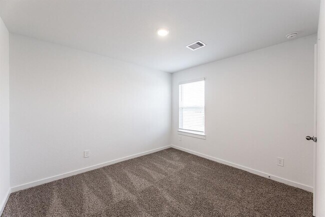 Building Photo - 31702 Whittis Hl Wy