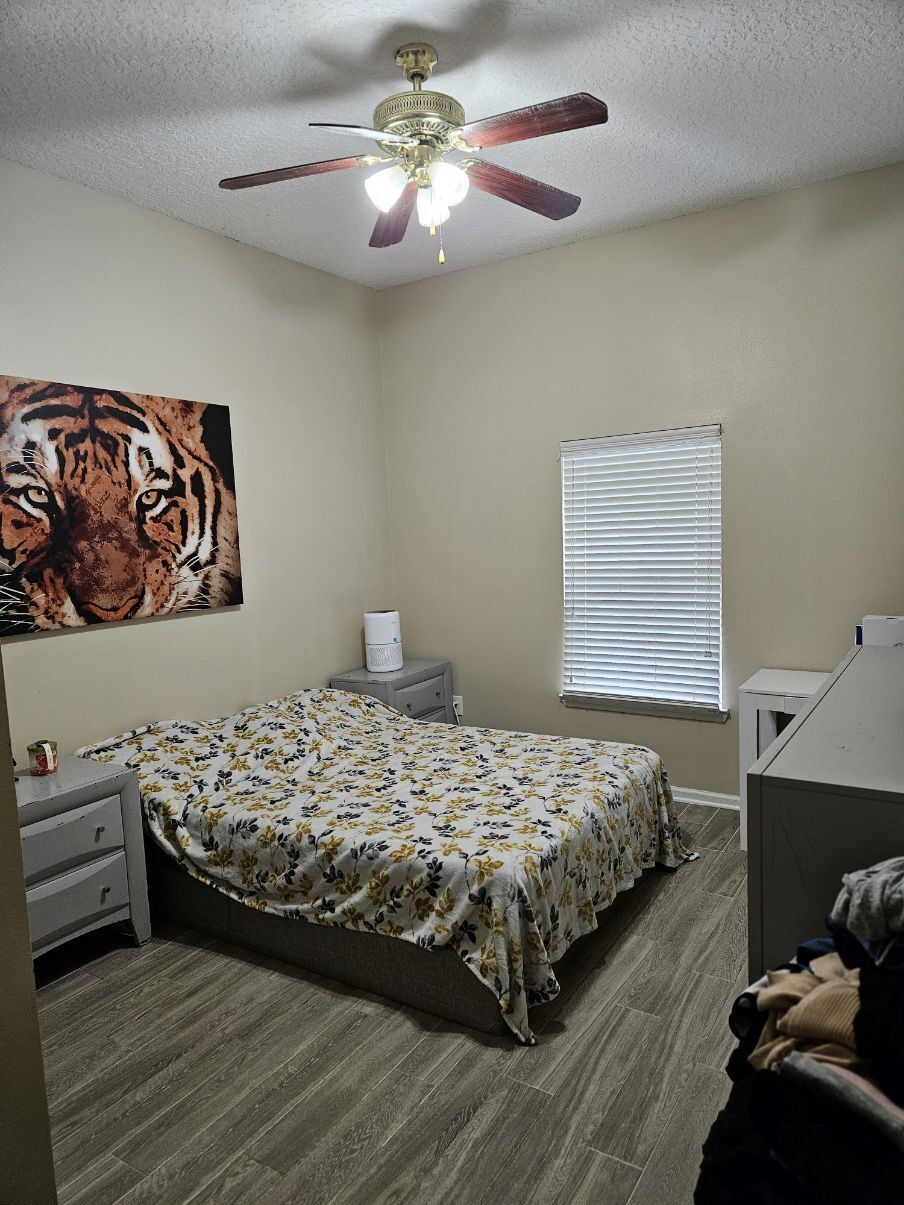 Bed room- 3 - 8200 White Falls Boulevard